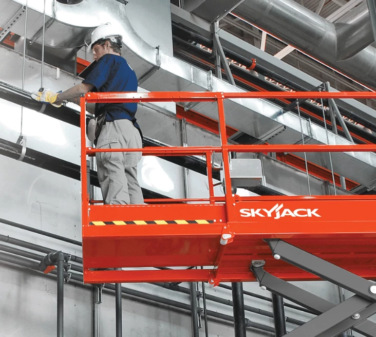 Skyjack SJIII 3226  – zastosowanie elektrycznych zwyżek nożycowych
